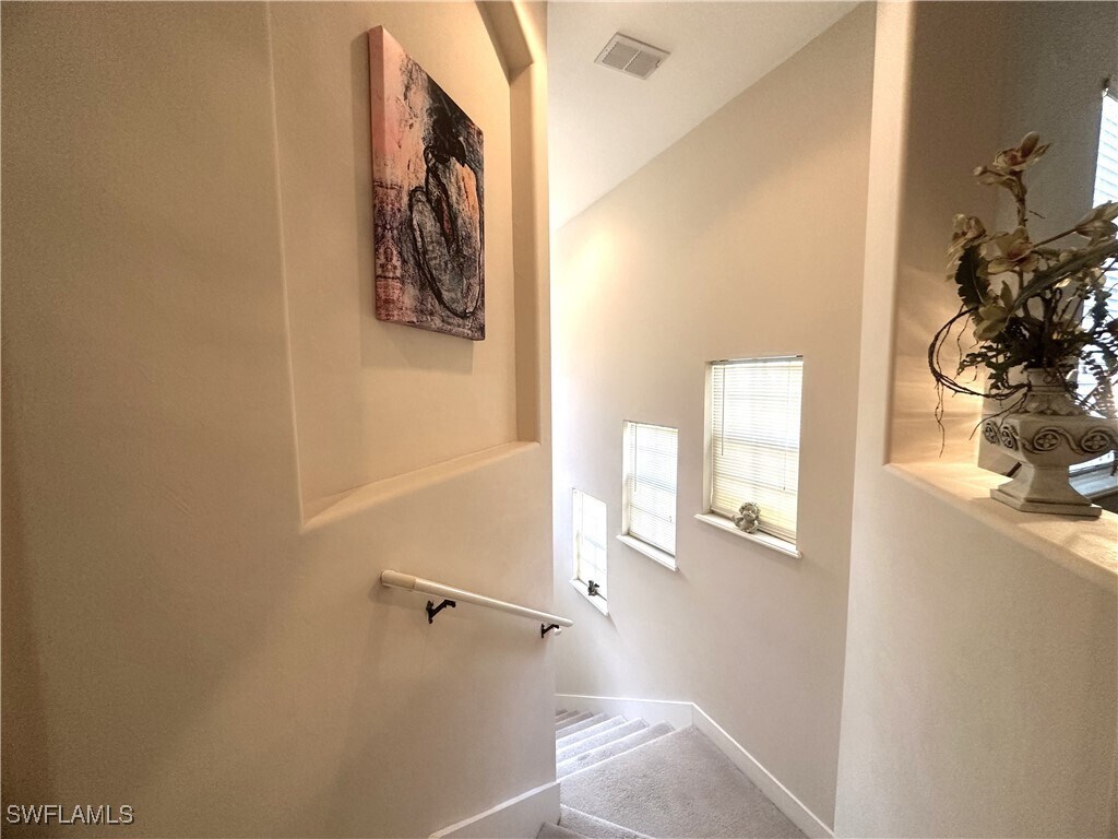 Building Photo - 1634 Tarpon Bay Dr S