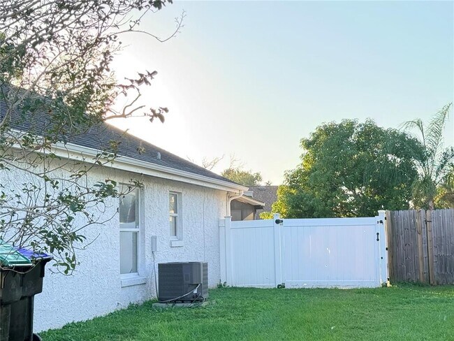 Foto del edificio - 2131 Morrilton Ct