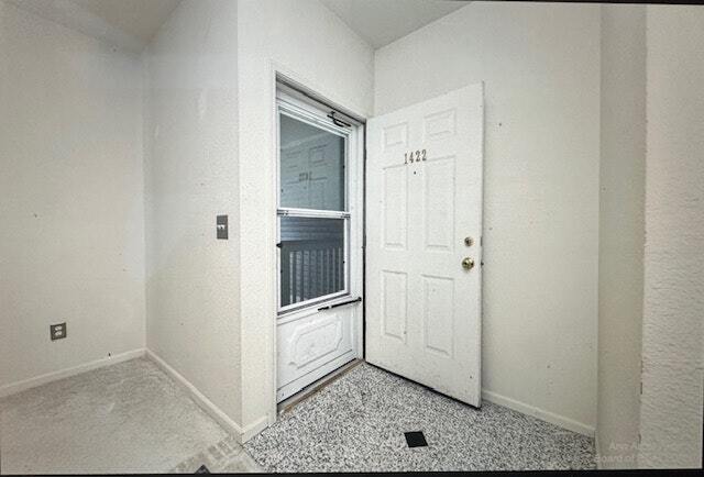 Foto del edificio - 1422 Fox Pointe Cir