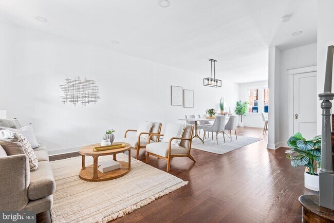 Foto del edificio - 53 Hamilton St NW