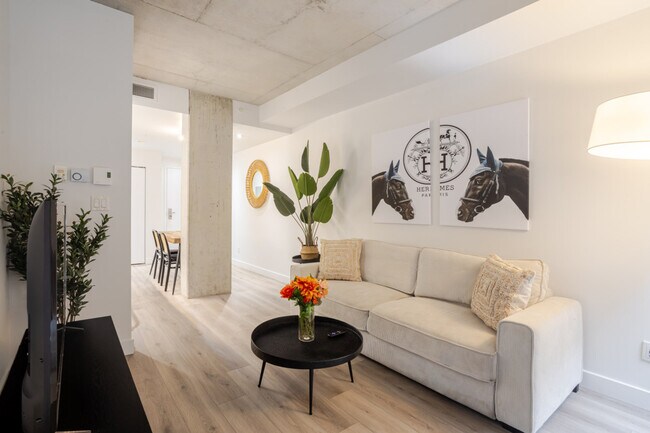 Building Photo - 517 Rue Saint-Henri