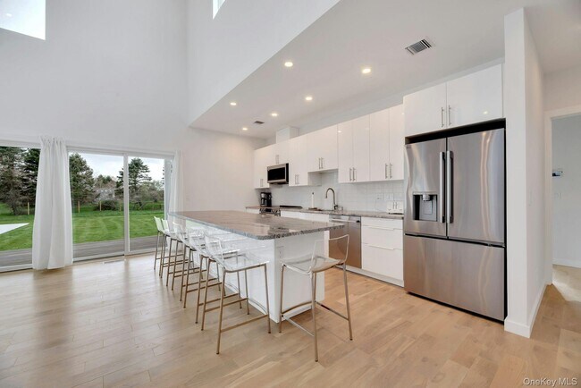 Foto del edificio - 420 Old Farm Rd