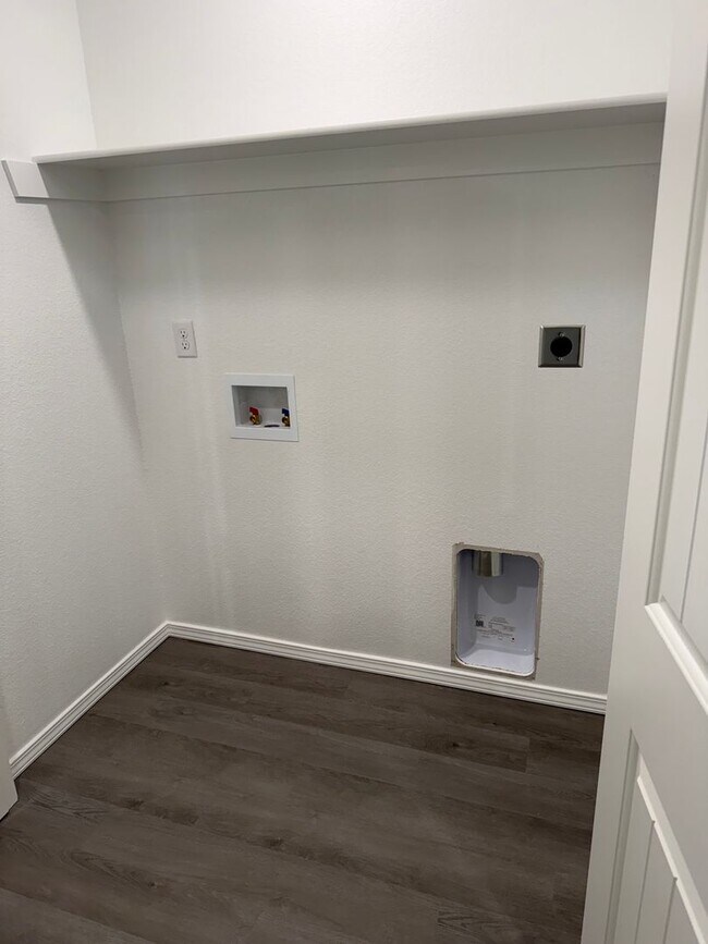 Foto del edificio - 1801 Wirsing Ave