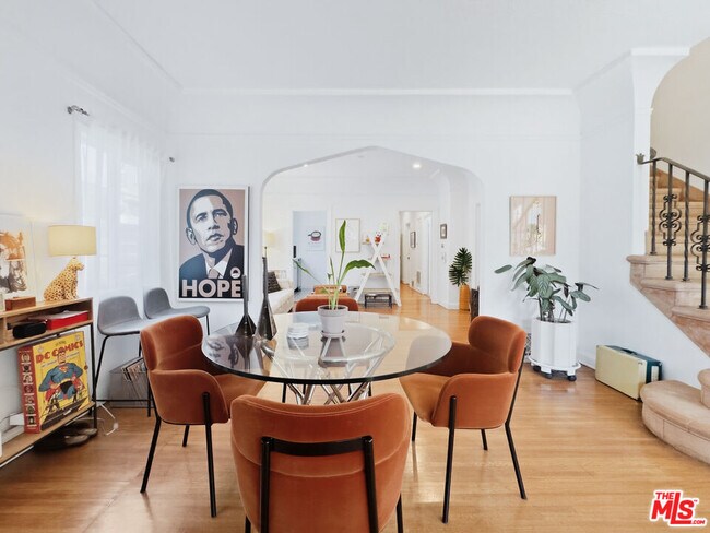 Foto del edificio - 934 N Harper Ave