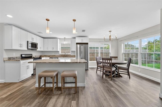 Building Photo - 1472 Byram Dr