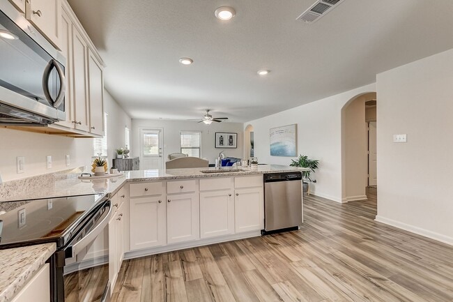 Building Photo - Beall Way