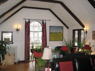 Cathedral Ceiling and Beams - 2204 E Stratford Ct