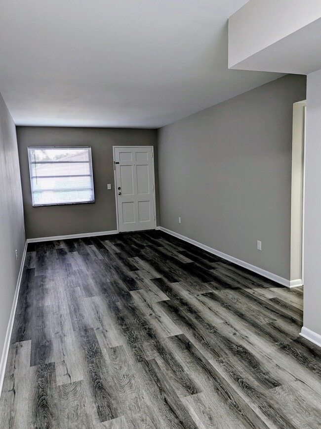 311 Como 2nd floor 1 bedroom - Davis Islands Apartments