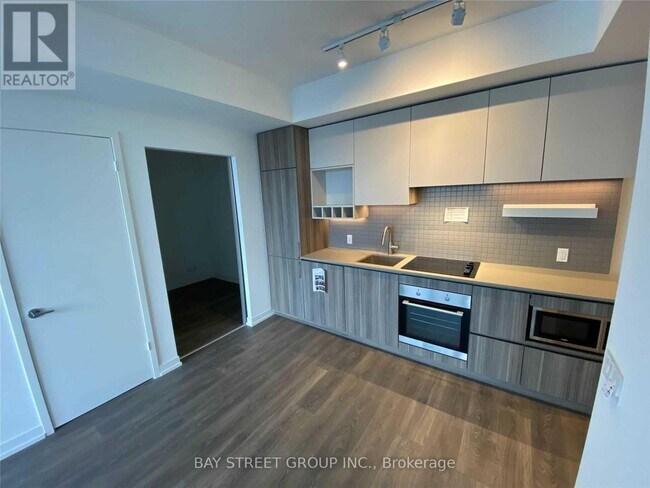 Photo du bâtiment - 5 Buttermill Ave.