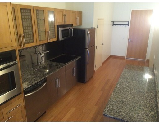 Foto principal - 290 Pleasant St
