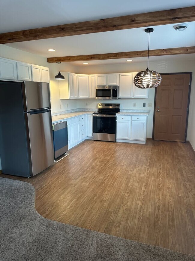 Foto del edificio - 2810 Willow Dr