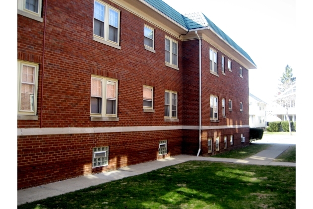 Building Photo - Larchmont Apartments