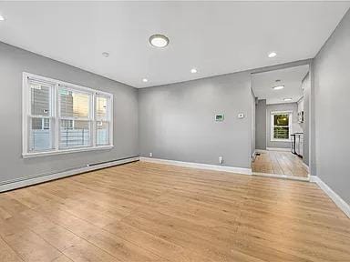 Foto del edificio - 218 Princeton St