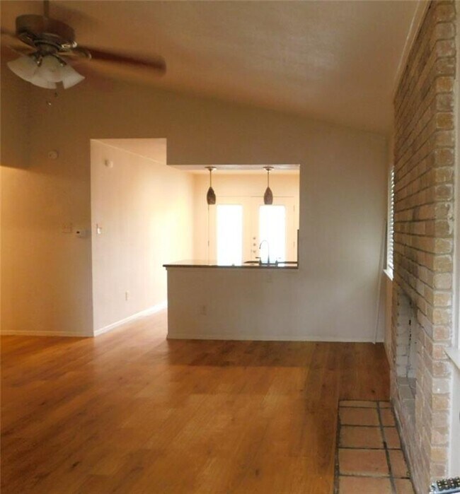 Foto del edificio - 5403 West Gate Blvd