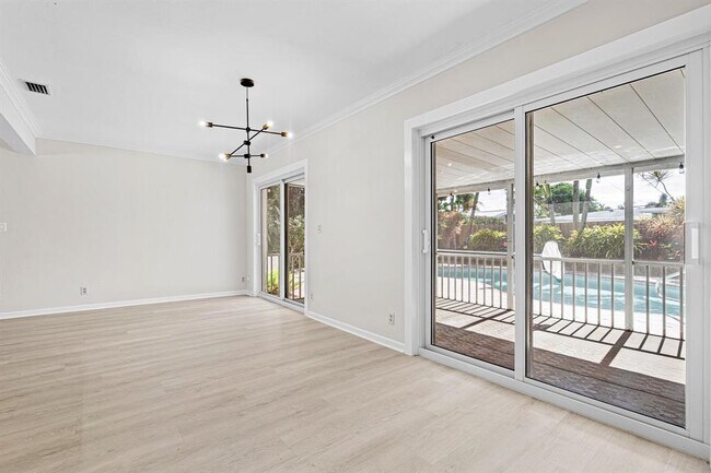 Building Photo - 1900 NE 19th St