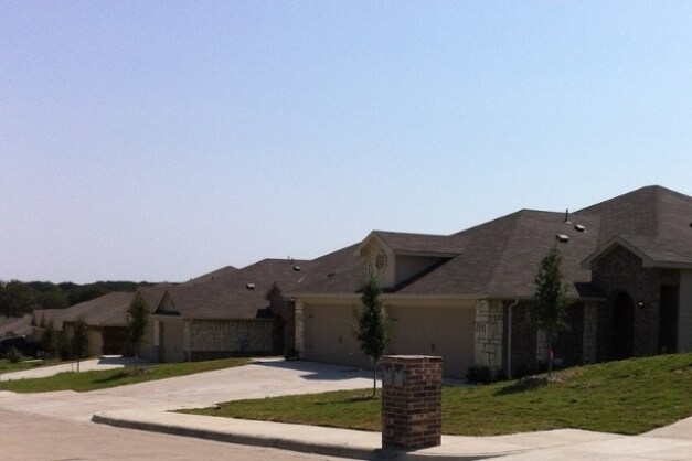 Foto principal - Town Creek Townhomes