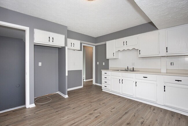 Foto del edificio - 3 Bed/2 bath Single House!!