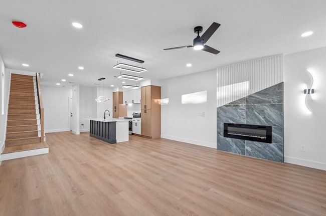 Building Photo - 2713 1st Ave