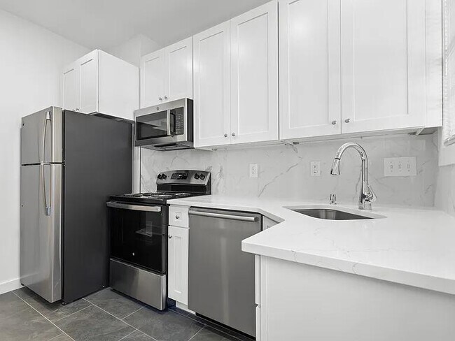 Foto del edificio - 2112 Crescent Ave