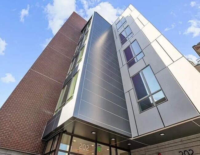 Building Photo - 202 Merseles St