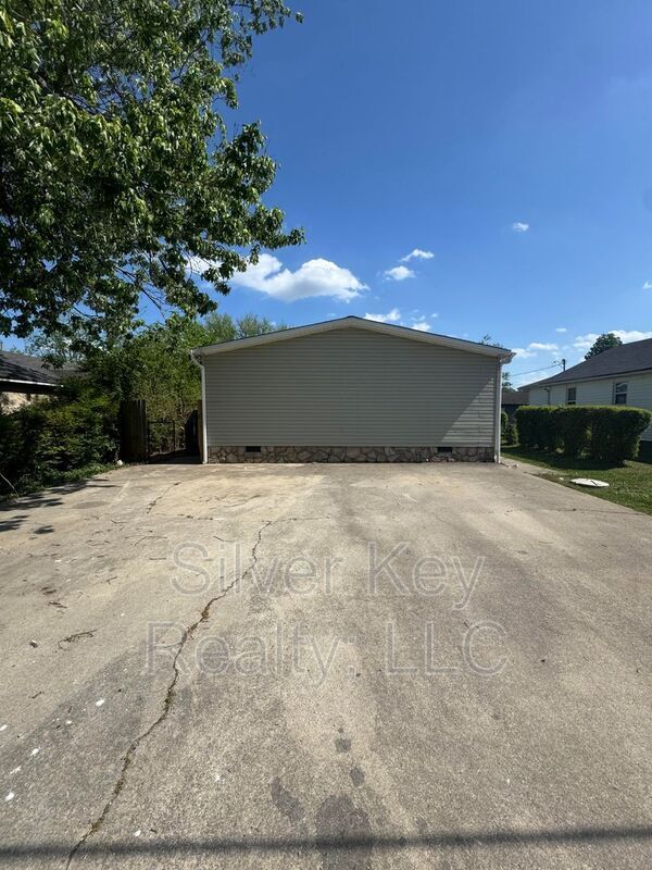 Foto del edificio - 1005 Moore St