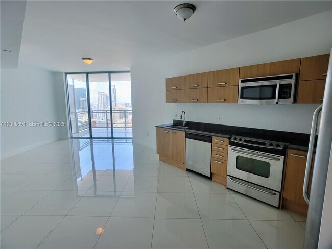 Foto del edificio - 350 S Miami Ave