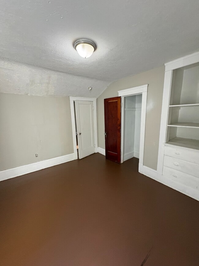 Building Photo - 2108 W 89th St