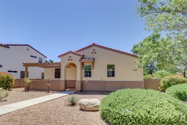 Foto del edificio - Two Bedroom, Two Bathroom Home with Office...