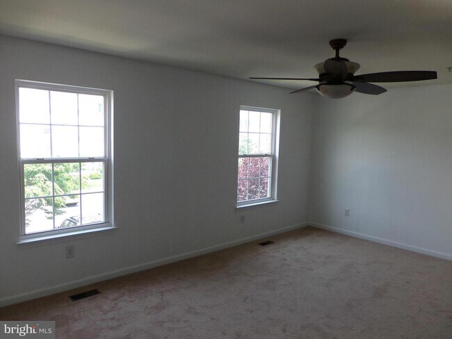 Building Photo - 1506 Blue Heron Dr