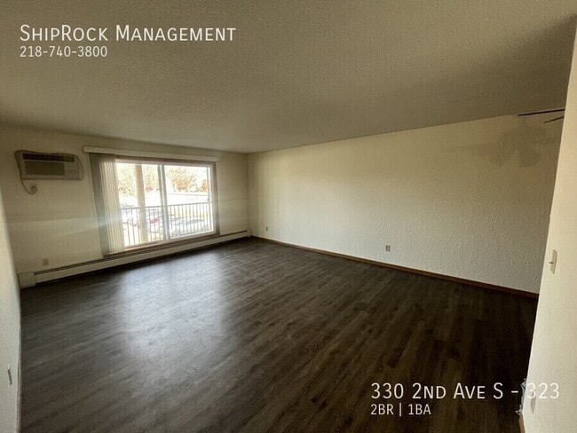 Building Photo - 330 2nd Ave S