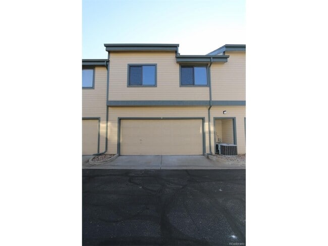 Building Photo - 8754 Allison Dr