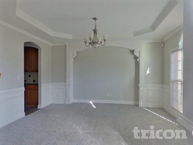 Building Photo - 3620 Little Spring Dr