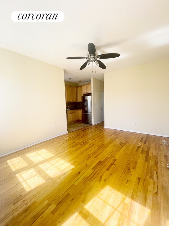 Building Photo - 499 Midwood St