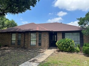 Building Photo - 1317 Chicota Dr