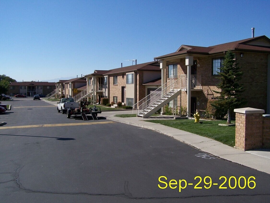 Foto del edificio - 2 Bedroom/1 Bathroom Townhome Apartment in...