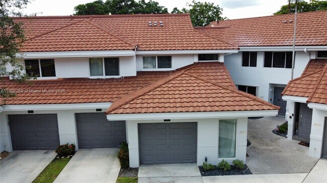 Foto del edificio - 9257 NW 9th Pl