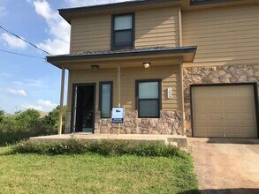 Building Photo - 105 Homonu Ct