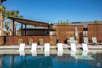 Resort-Style Pool - Vida Winter Garden