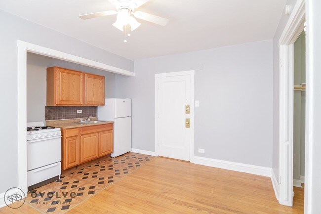 Building Photo - 4600 N Beacon St