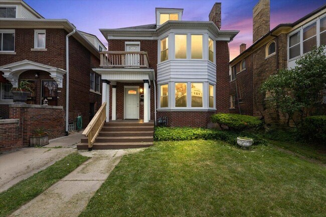 Foto del edificio - 2477 Hazelwood St