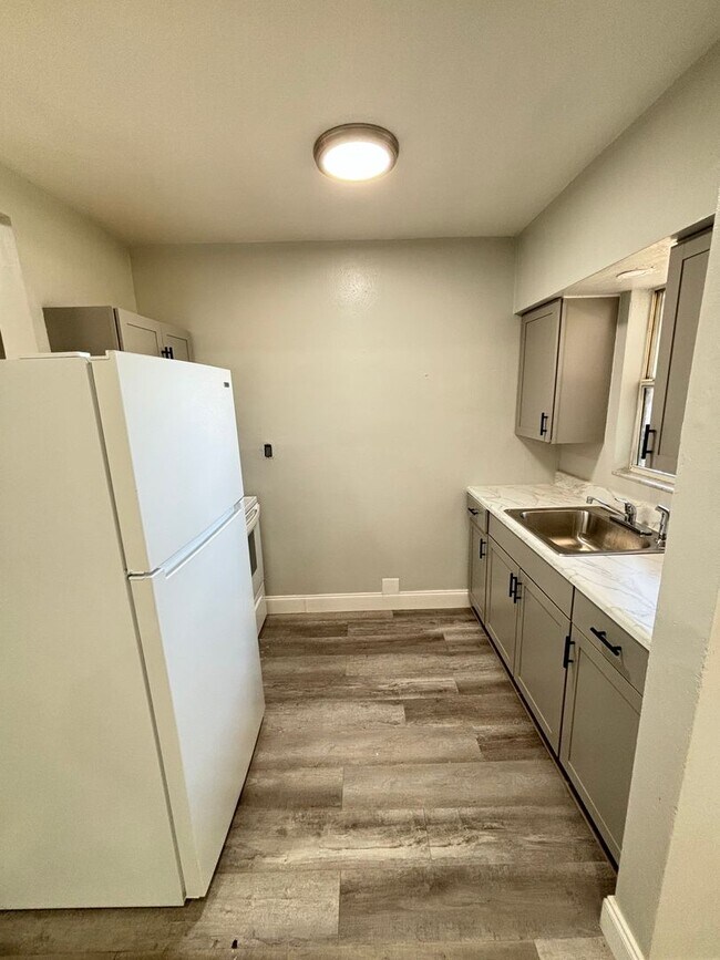 Foto del edificio - 511-513 25th Ave S