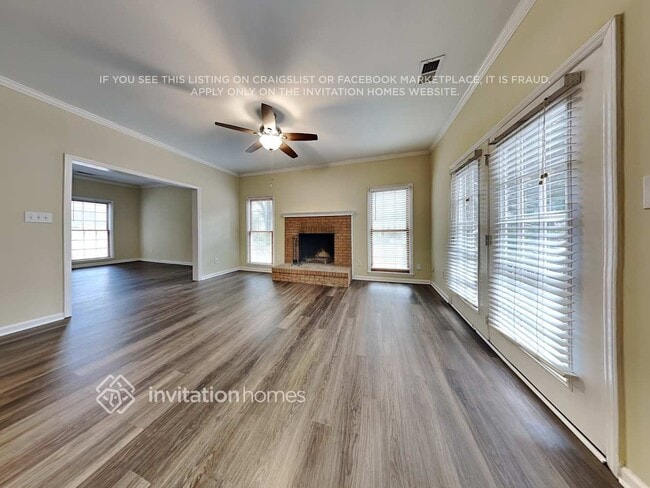 Building Photo - 10621 Northwoods Forest Dr