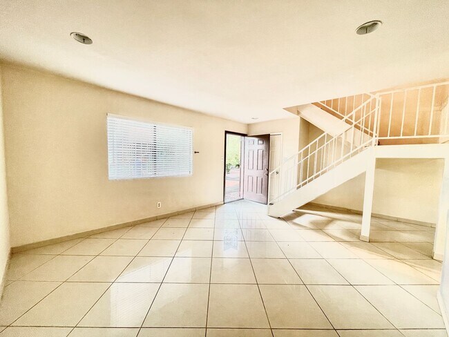Foto del edificio - Bel Port 120- Unit 126 (SM)