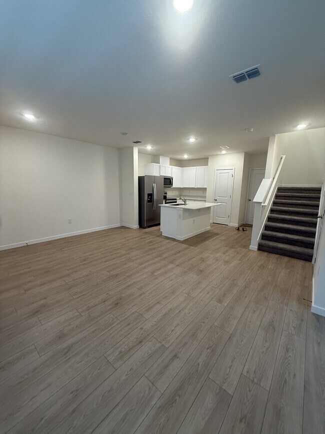 Building Photo - 588 Preston Cv Dr