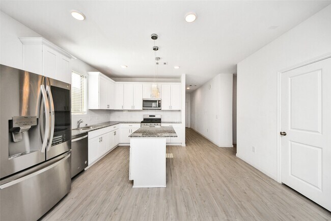 Foto del edificio - 14817 Ash Landing Dr