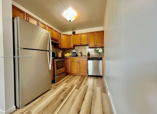 Foto del edificio - 801 SW 133rd Terrace