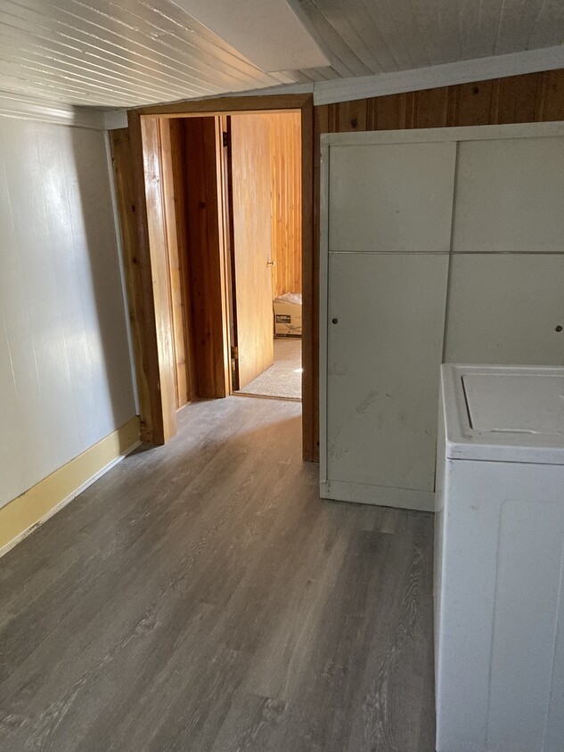 Foto principal - 1213 Carson Ave