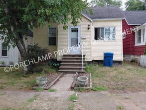 Building Photo - 2121 Harrison Ave