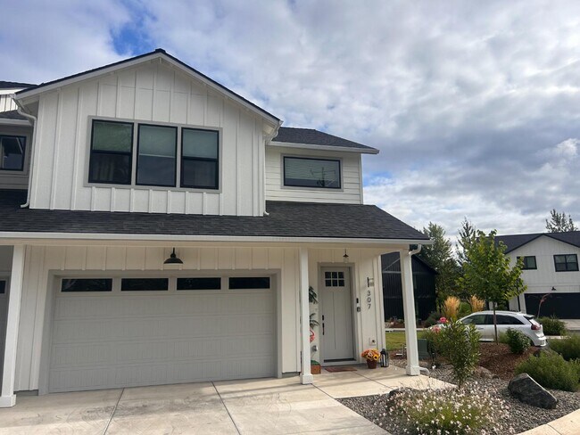 Foto del edificio - 307 Talons Dr