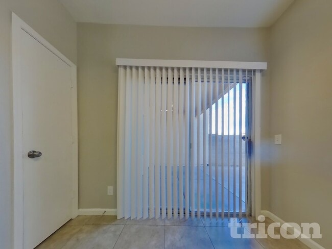 Building Photo - 625 N Hamilton St